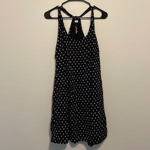 Old Navy black and white swing dress